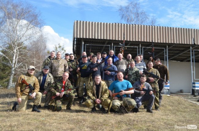 Важко в навчанні – легко в бою: на Волині - «вогневий» вишкіл загонів тероборони