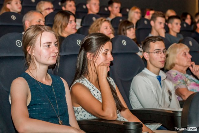 ЦИТАТНИК АНДРІЯ КУЛИКОВА: Ніколи не обмежуйтеся читанням заголовка