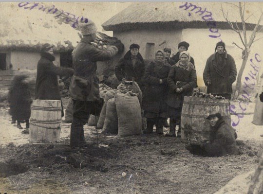 Як Захід допомагав під час голодомору братам з Великої України