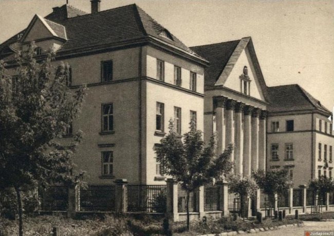 Луцьк міжвоєнний і сучасний у світлинах: що змінилося