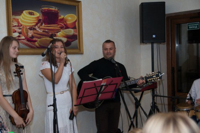 Музикант, що зараз живе на Волині, врятувався від наркозалежності і увірував в Бога