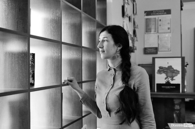 Ганна Луцюк: У мене дві доньки – книгарня і Вишена. Вони завжди конкурують за увагу