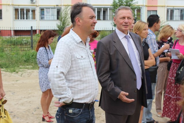 Депутат Ігор Лапін та луцький міський голова Микола Романюк