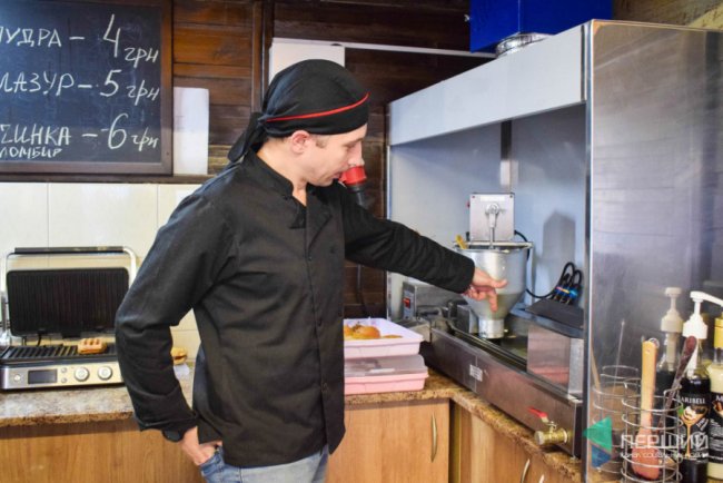 Як колишній поліцейський почав продавати пончики у Луцьку. ФОТО