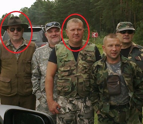 Колишній засновник і директор ТОВ «Екзітос» Микола Ліхтанський (у центрі) та депутат Василь Столяр (зліва) разом на полюванні. Можливо, навіть на угіддях ТОВ «Феміда-інтер». Фото із соцмереж