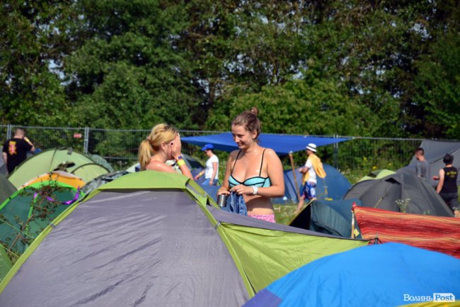 Теревені в наметовому