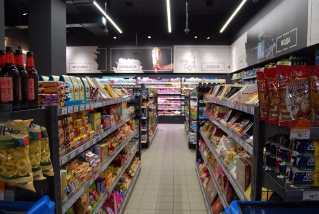 Бар напоїв, гриль та новий формат: в центрі Луцька відкрився зручний маркет*