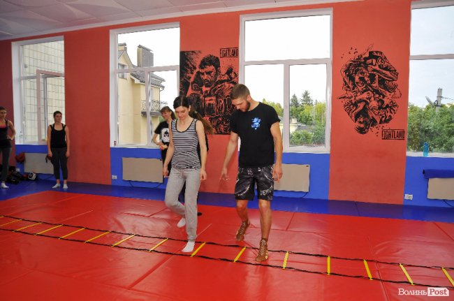 «ЛедіЛегіон»: тренування для ніг