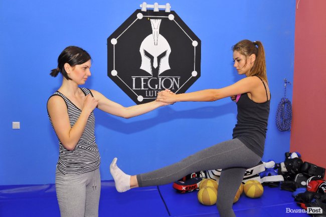 «ЛедіЛегіон»: тренування для ніг