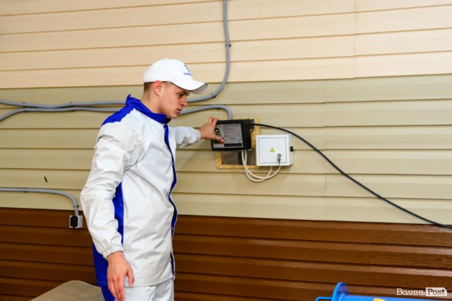 Зметуть весь бруд, як торнадо: де у Луцьку безпечно та без зайвих клопотів почистити килими. ФОТО*