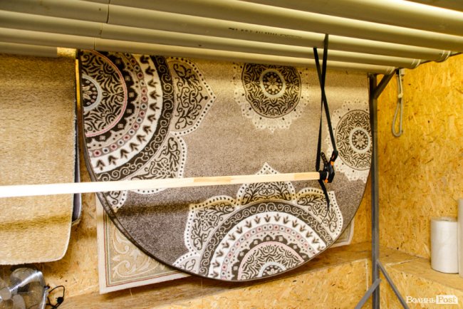 Зметуть весь бруд, як торнадо: де у Луцьку безпечно та без зайвих клопотів почистити килими. ФОТО*