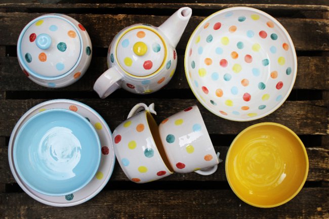 «Ряба Вош»: як луцька майстриня створює надзвичайні горнятка в бабусиній кухні