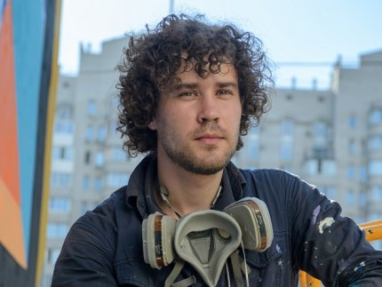 Щасливим треба бути кожного дня, - луцький художник Андрій Кальков