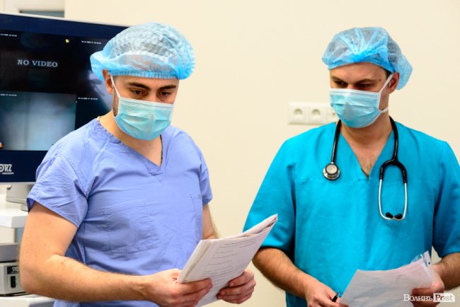 «Якщо для порятунку треба бути злим, я буду злим»: волинський нейрохірург, що оперує «безнадійних» дітей 