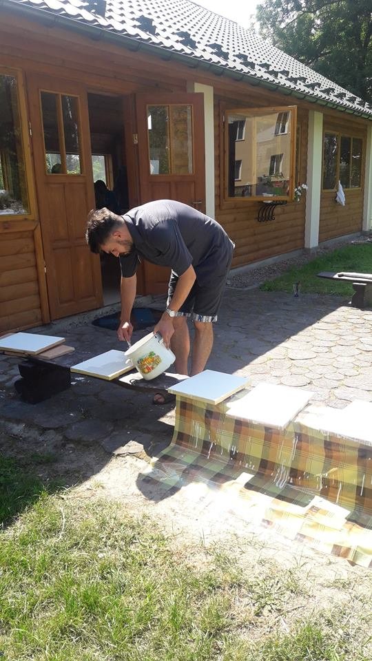 «Знаки часу»: як створюють незвичні ікони на Волині