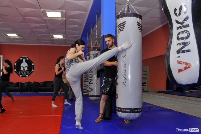 «ЛедіЛегіон»: тренування для ніг