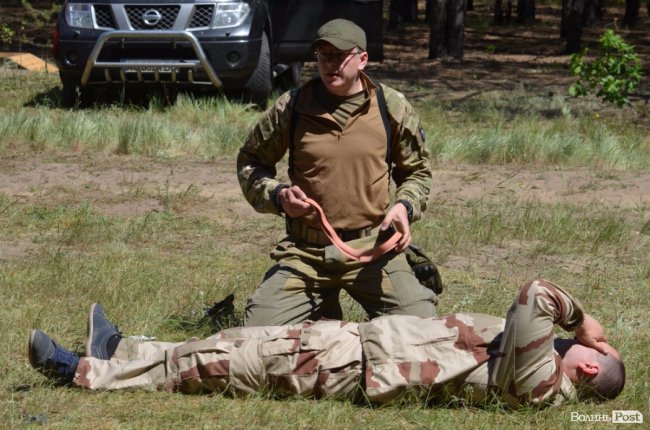 Патріоти краю і країни: як у лісах Волині тренуються загони тероборони