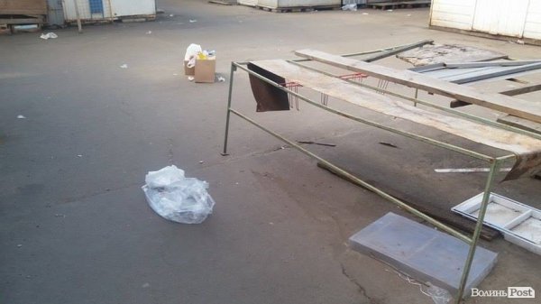 «Такой бриллиант – в таком навозе», або Що думають туристи про сусідство Луцького замку з Центральним ринком