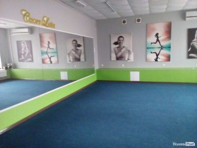 «ІнспекторGym». «Спорт Лайн»: діряві килимки та хліб на підвіконні