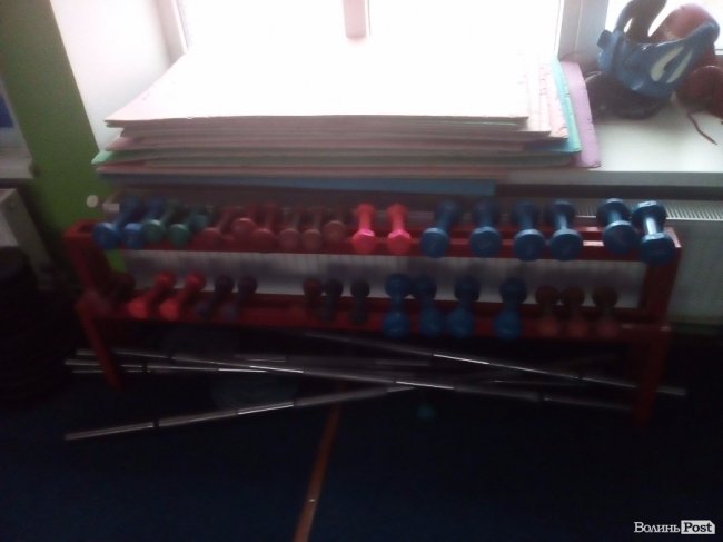 «ІнспекторGym». «Спорт Лайн»: діряві килимки та хліб на підвіконні