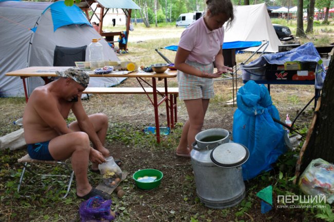 Як живе наметове містечко біля Світязя: ціни і умови проживання