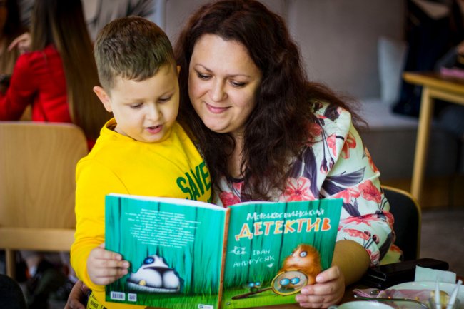 «Дітей не змусити читати. Діти вільні, як коти», – рекордсмен Книги Рекордів України Володимир Каліш