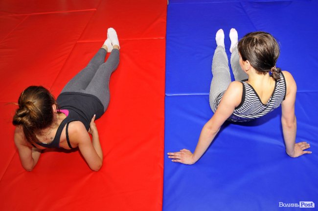 «ЛедіЛегіон»: тренування для ніг