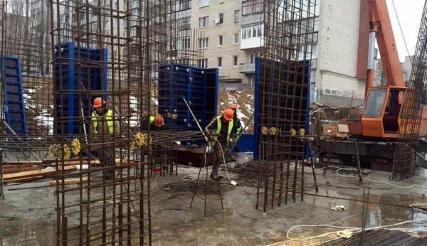 Будівництво багатоповерхівки у Луцьку на  проспекті Соборності, 20 – законне, – забудовник. ФОТО