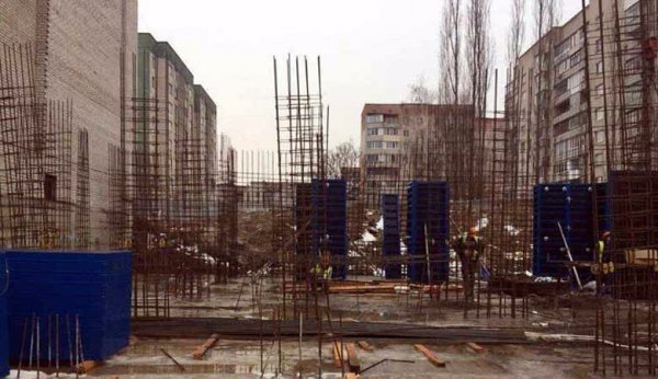 Будівництво багатоповерхівки у Луцьку на  проспекті Соборності, 20 – законне, – забудовник. ФОТО