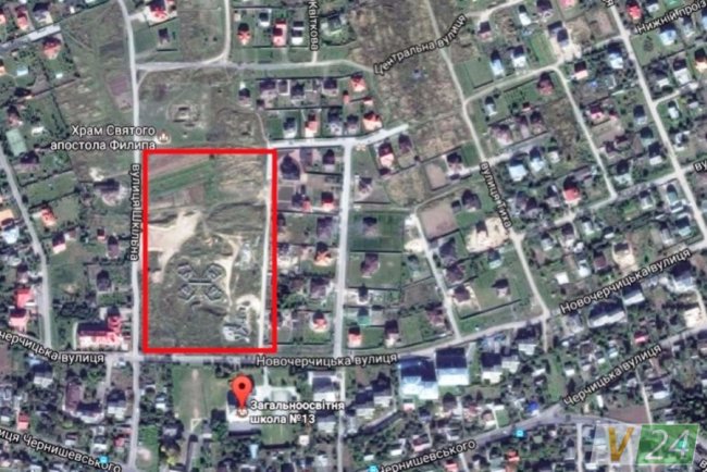 Під час судів прокурори «придивилися» самовільно зайняту землю у Зміїнці