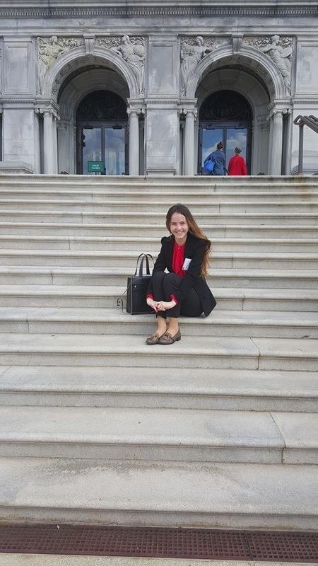 «Нотатки мандрівниці» Юлії Євпак: Санта-Барбара, бабусі в Instagram, качка в Білому домі