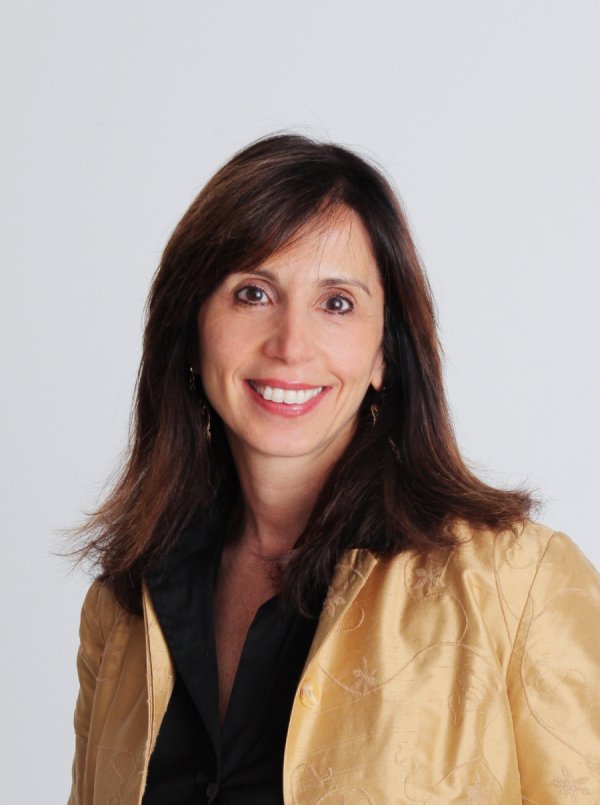 ЦИТАТНИК Ранії Х. Андерсон: Сильна жінка робить те, що має сенс