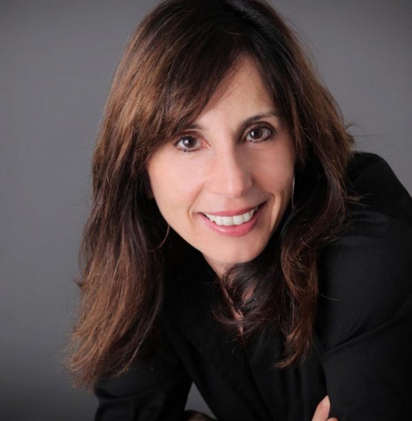 ЦИТАТНИК Ранії Х. Андерсон: Сильна жінка робить те, що має сенс