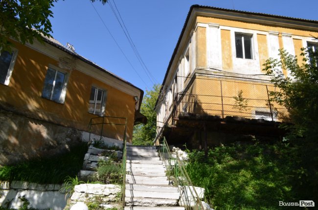 Замок божевілля і Невідомий №3: життя за стінами олицької психлікарні