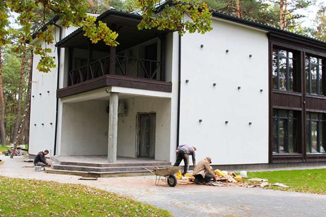 Стильний екоресторан і відкриття будинку мисливця: як на Волині руйнують стереотипи про лісове господарство. ФОТО