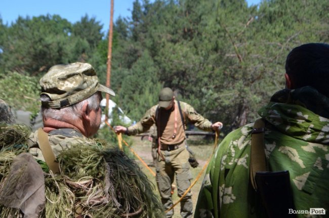 Патріоти краю і країни: як у лісах Волині тренуються загони тероборони