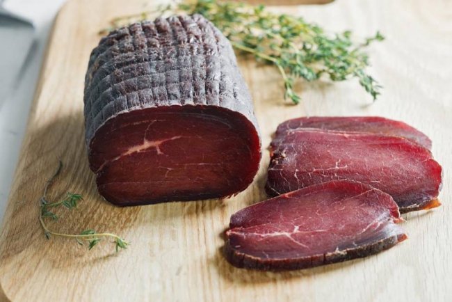 Унікальні смаки і ніякої «хімії»: в’ялене м’ясо для справжніх гурманів від «Волинського ексклюзиву»*