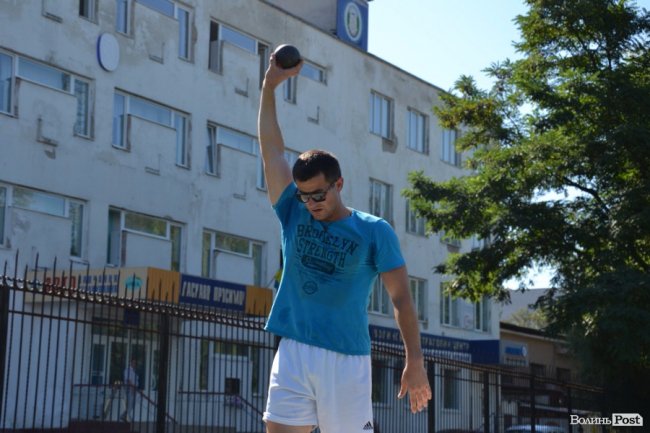 Після служби – до ядер та забігів: як луцький патрульний став Нескореним