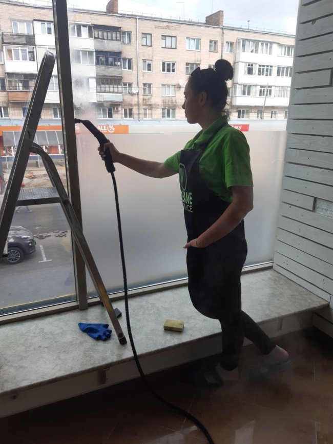 Якісно, швидко та безпечно: волинська компанія «CLEAN Service» надає повний спектр клінінгових послуг*