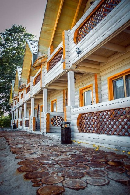 «Nester-House» - гостинний маєток на Світязі*