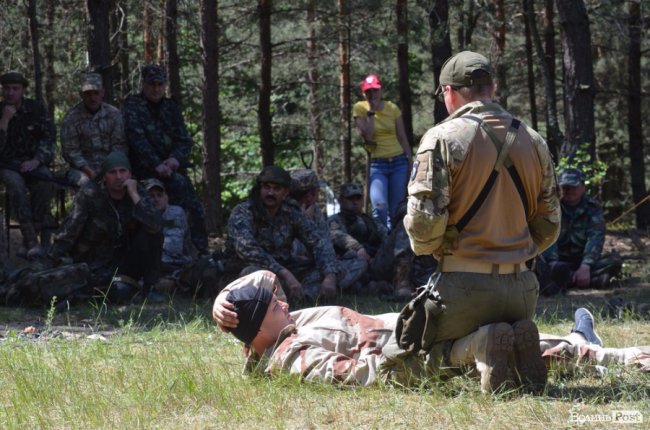 Патріоти краю і країни: як у лісах Волині тренуються загони тероборони