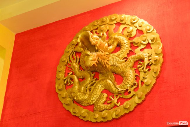 Місце, де живе Китай: як у Луцьку майже два десятки років успішно працює ресторан «Золотий дракон». ФОТО*