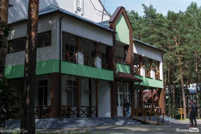 Як на Волині атовців звільняють від болю мистецтвом