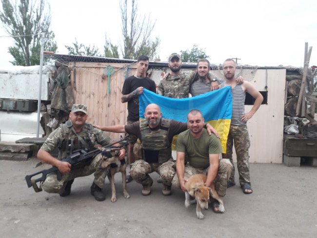 «Церква не повинна бути в стороні, коли в країні війна», — луцький пастор-капелан про служіння на передовій