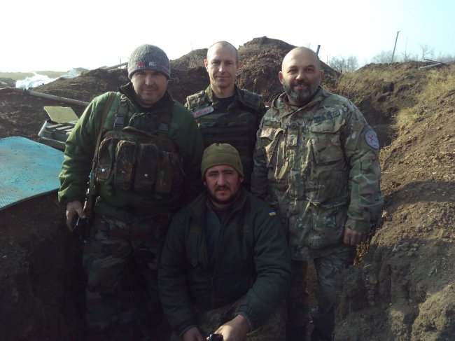 «Церква не повинна бути в стороні, коли в країні війна», — луцький пастор-капелан про служіння на передовій