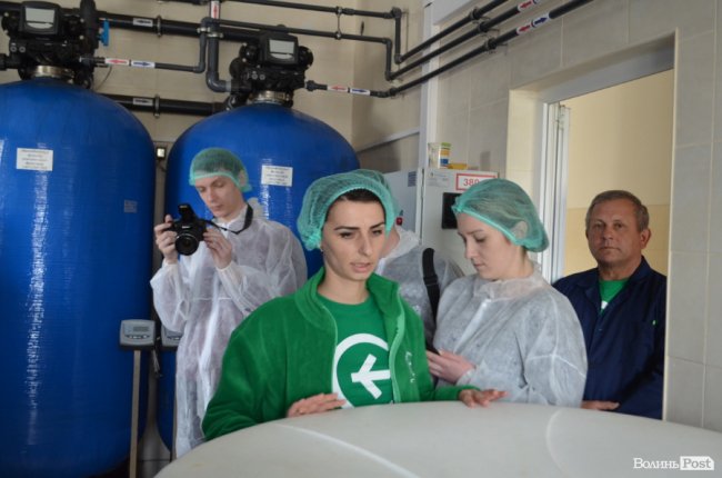 Чисте повітря, високі технології і ніякої «хімії»: як на Волині виготовляють курятину нового покоління. ФОТО*