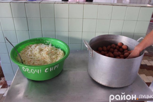 Наїстися за 8 гривень: як харчуються пацієнти обласної психлікарні