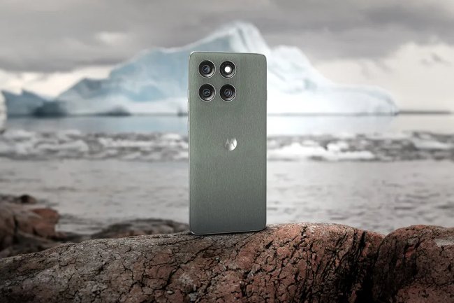 Топ-3 найрозрекламованіших смартфонів, які вийдуть у травні 2025 року. Реклама