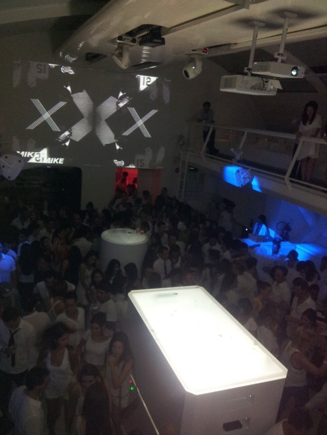 «Нотатки мандрівниці» Анни Басманової-Тріль: Я сумую за ресторанами на 63-му поверсі, де місто - на долоні