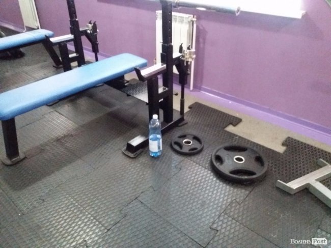 Вода, залишена невідомим відвідувачем